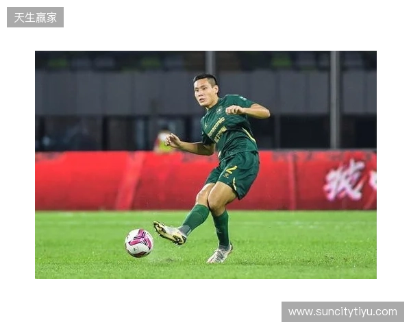 梁诺恒:父亲身体不好希望踢港超照顾他,盼浙江队能拿中超冠军 梁诺恒:父亲身体不好希望踢港超照顾他,盼浙江队能拿中超冠军