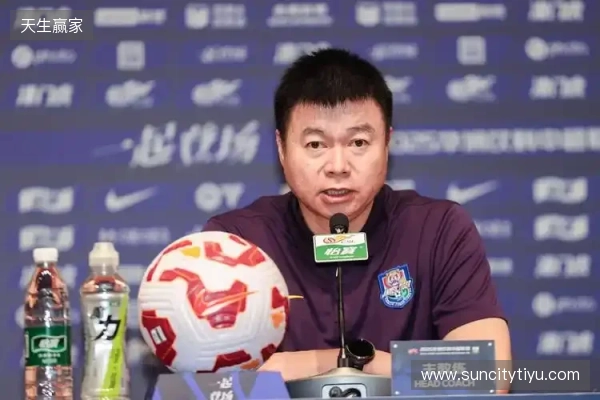 于根伟:今年引援规划大致实现了八成,我们有自己的生存方式 于根伟:今年引援规划大致实现了八成,我们有自己的生存方式