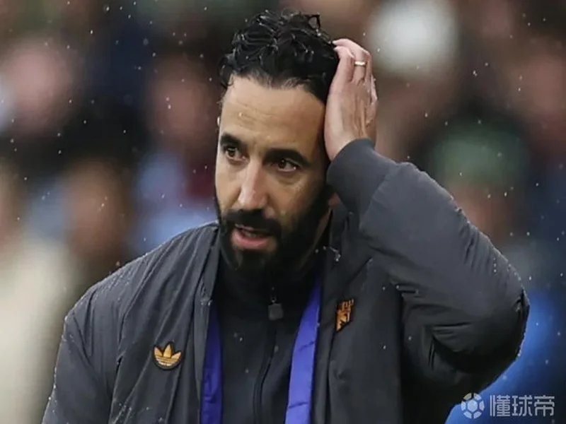 高层插手!电讯报:阿莫林被要求改打4后卫 他以激烈言论回击高层